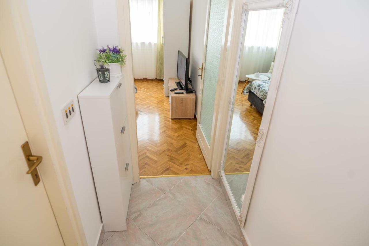 Apartman Doris,Self Check In Сплит Екстериор снимка